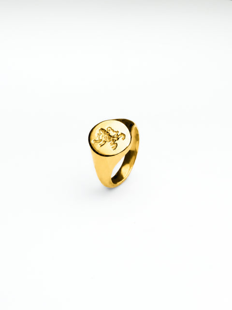 Scotch College 2026 Traditional signet lion crest — 18ct yellow gold render